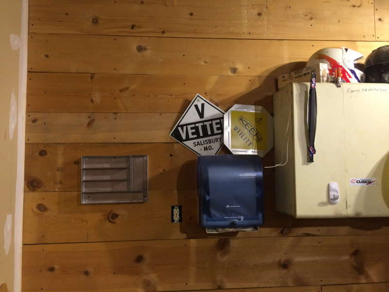 Illustration for article titled $7 cutlery organizer Diecast shelf.